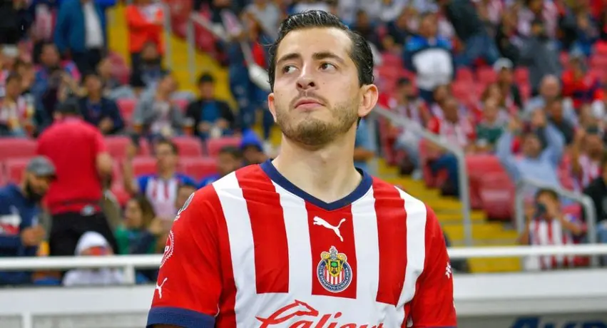 Chivas: Alan Mozo cumplió sueño de una fanática al regalarle un jersey