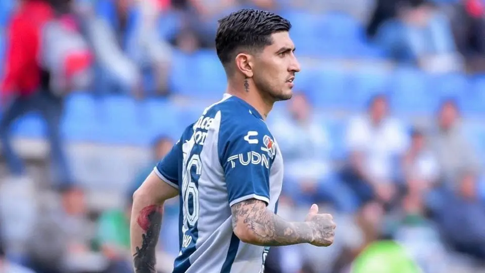 Víctor Guzmán obsequió juguetes a niños en vísperas de Navidad