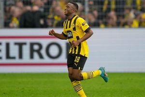 Dortmund: Jugador renovará contrato hasta ser mayor de edad por pelea con sus padres