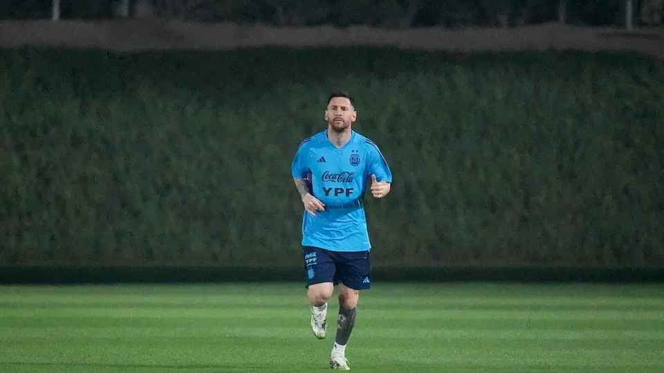 Hijos de Messi y Antonela causaron sensación con jersey de Argentina