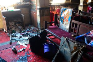Egipto: Incendio en iglesia de El Cairo deja a 41 muertos; 10 eran niños