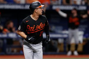 Ramón Urías: Mexicano conectó dos cuadrangulares, pero Orioles cayó ante Rays