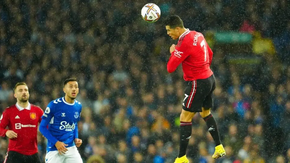 Premier League: Cristiano Ronaldo le dio la victoria al Manchester United sobre el Everton