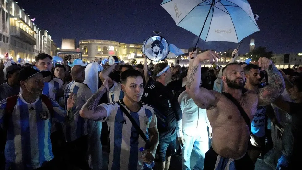 Papá enfurece por graduación de su hija, que evitará que vea el juego de Argentina vs México