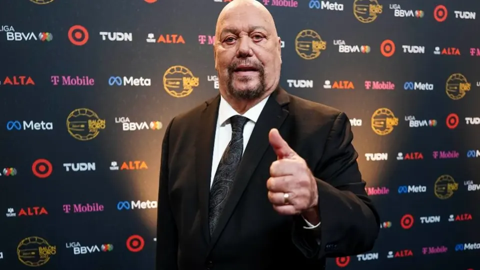 Narrador de Chivas TV ganó concurso para ser el 'heredero' del Perro Bermúdez