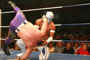 CMLL: Extranjeros 'batallan' con la altitud de la CDMX