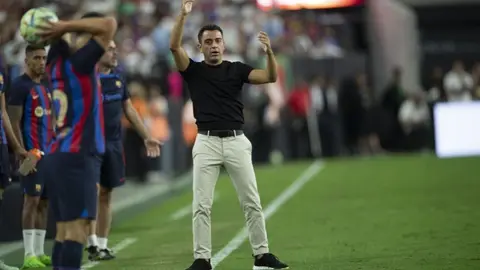 Xavi sobre Messi: 'Se merece una segunda oportunidad en el Barcelona'