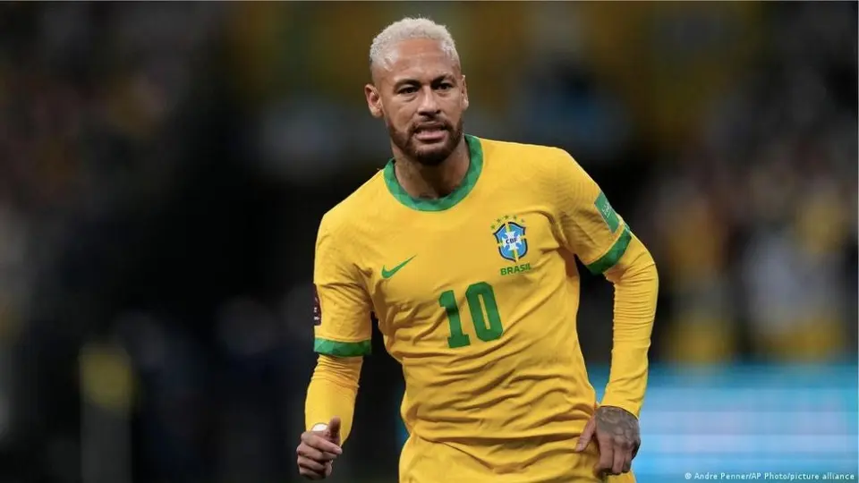 Ronaldo sobre Neymar: "El es la super estrella y no importa quien juegue con él"