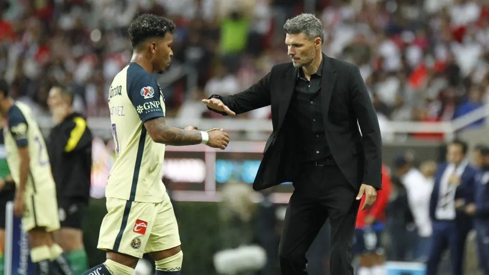 Tano Ortiz sobre Roger Martínez: "Ya se sumó al plantel y me sorprendió"