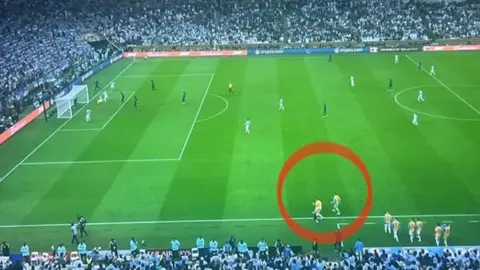 Francia: Prensa francesa reclama que gol de Messi en la prórroga es ilegal