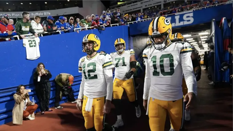 NFL: Aaron Rodgers podría jugar ante Chicago tras lesión en las costillas