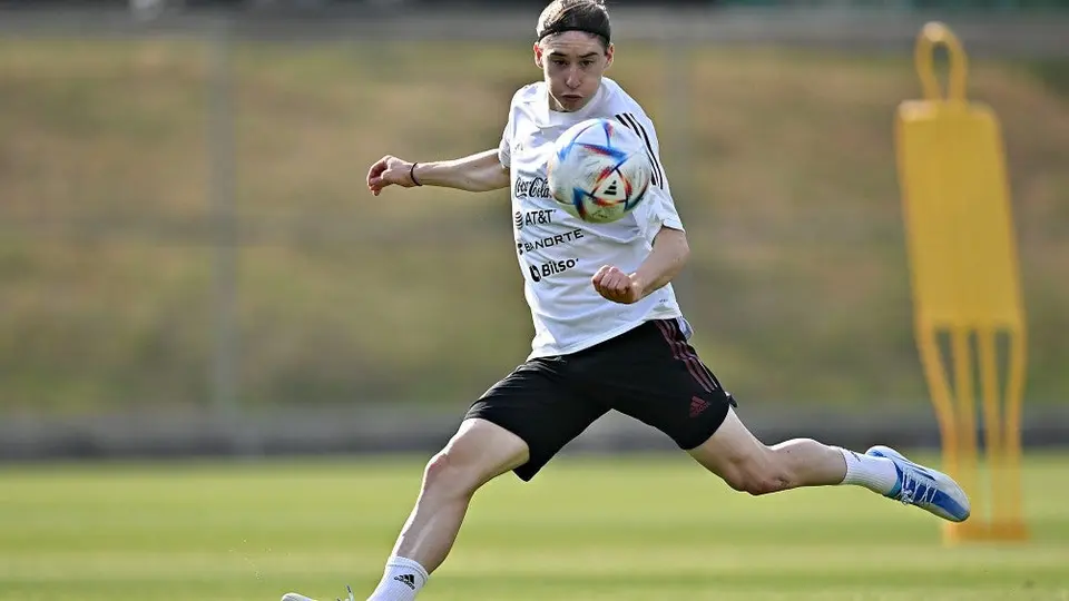 Marcelo Flores tuvo su primer entrenamiento con el Real Oviedo y prepara su debut