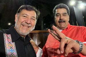 Fernández Noroña: Presumió encuentro con Nicolás Maduro en Venezuela