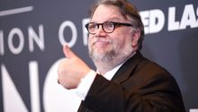 Guillermo del Toro fue condecorado con doctorado honoris causa por la UNAM