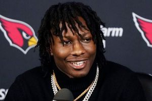NFL: Marquise Brown, receptor de los Cardinals, fue arrestado por exceso de velocidad
