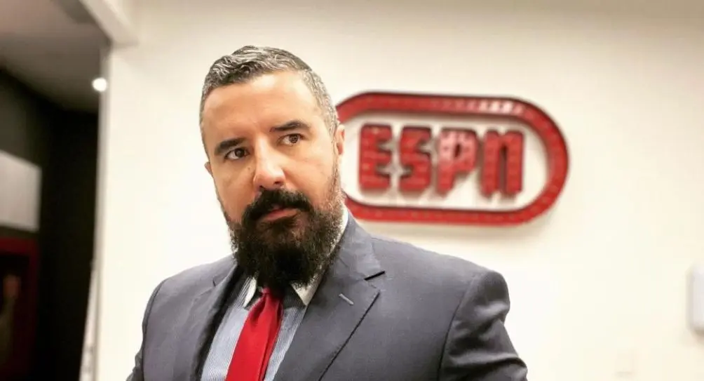 Álvaro Morales previo a un programa de ESPN | INSTAGRAM: @AlvaritoMorales