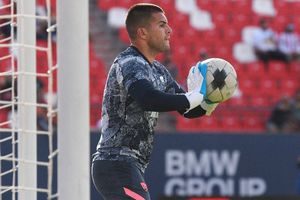 Julio González: Arquero de Pumas presumió encuentro con Jorge Campos