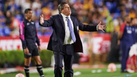 Aficionados de Tigres ‘reprueban’ a Miguel Herrera, Luis Quiñones y Jordy Caicedo