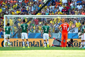 No era penal: ¿El VAR hubiera cambiado la decisión del árbitro?