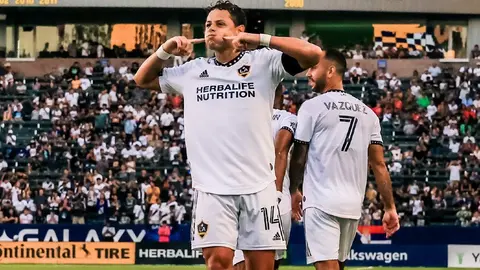 Chicharito Hernández: Luciano Spalletti tiene la camiseta del mexicano en su colección