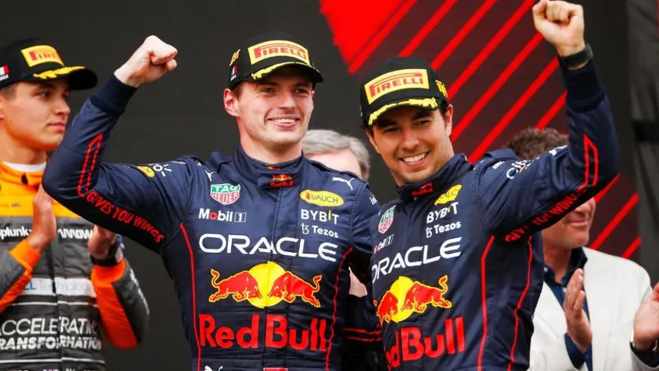 Checo Pérez elogió a fans de Verstappen: 'Son geniales para mí, son muy amables'