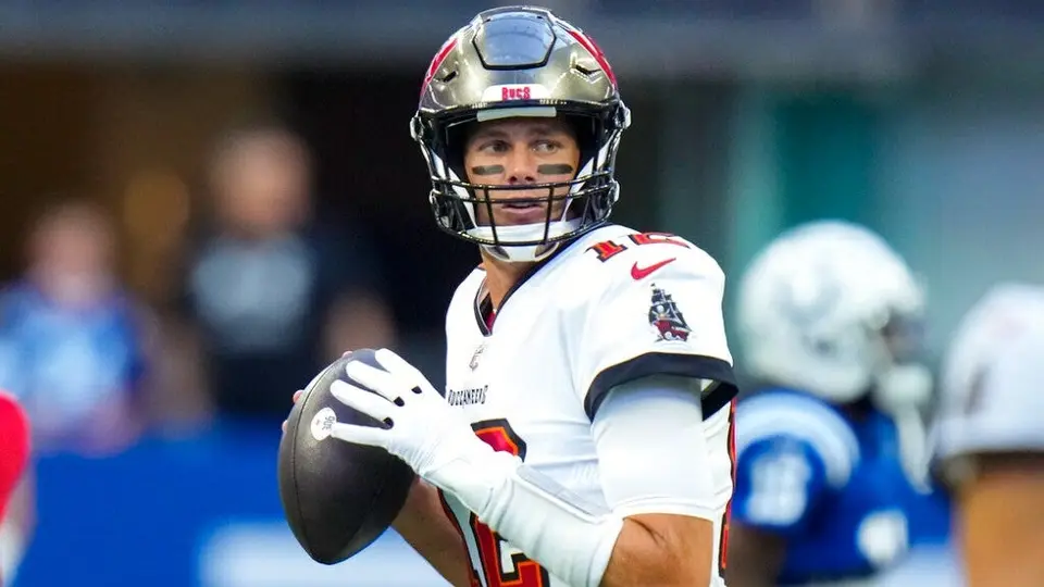NFL: Tom Brady fue nombrado como el mejor jugador de la temporada 2021-22