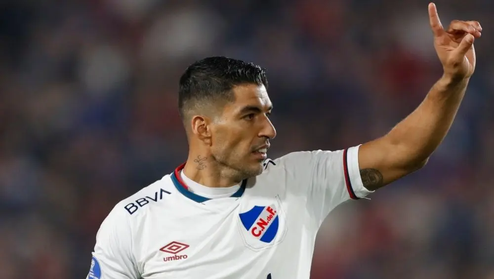 Luis Suarez en acción con Nacional | AP