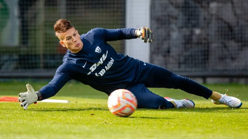 Pumas: Luis Suárez felicitó a Sebastián Sosa por su regreso a la Liga MX