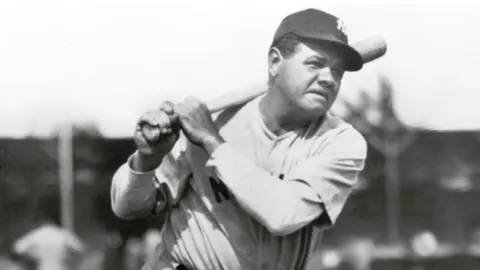 MLB: Guante de Babe Ruth se vende por más de $1.5 millones en subasta