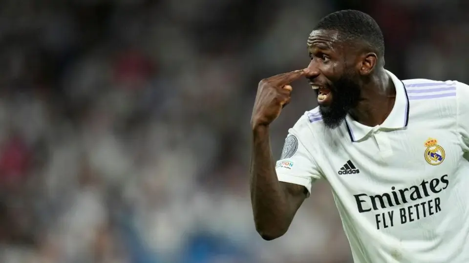 Antonio Rüdiger firma extensión de contrato con Real Madrid, según informes