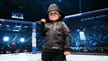 Hasbulla vence a Charles de Oliveira y obtiene su primer titulo en la UFC