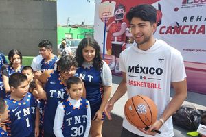 Gael Bonilla: Encabezó evento en Ecatepec para la rehabilitación de canchas de baloncesto