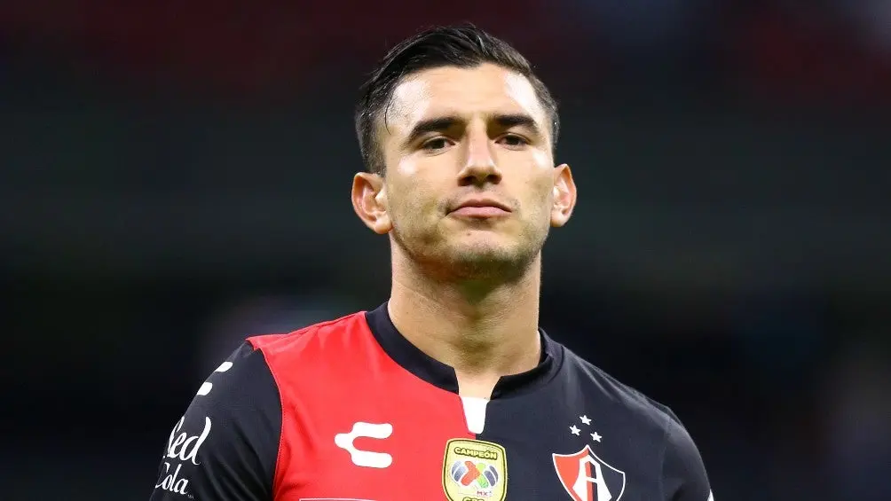 Edgar Zaldívar con Atlas | IMAGO7