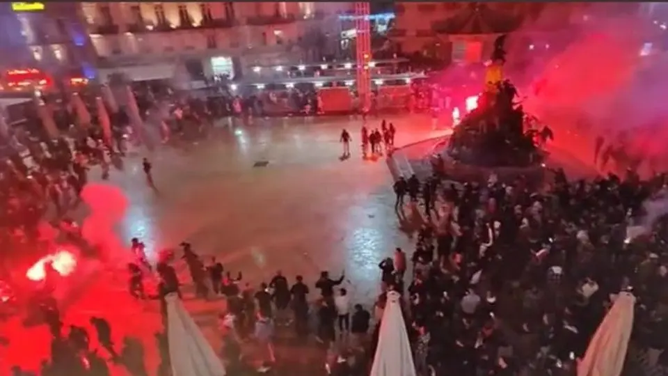 Aficionados franceses y marroquíes se enfrentaron con violencia en Montpellier