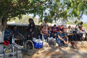 Familiares de los mineros atrapados en Coahuila pidieron ayuda de rescatistas extranjeros