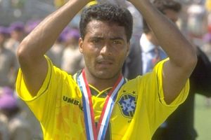 Video: Romario, leyenda brasileña, marcó un golazo a sus 56 años