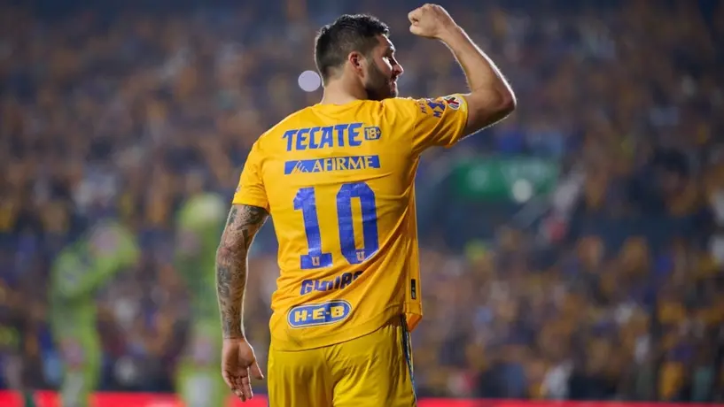 Qatar 2022: Aficionado francés presumió su playera de Tigres en el juego vs Polonia