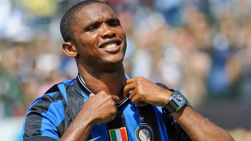 Eto'o ofrece disculpas tras golpear a youtuber en el Mundial de Qatar