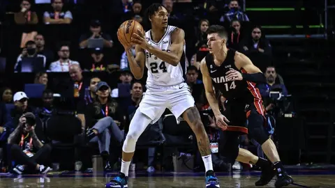 NBA CDMX: Abuelita acaparó los reflectores con épicos festejos en el Spurs vs Heat