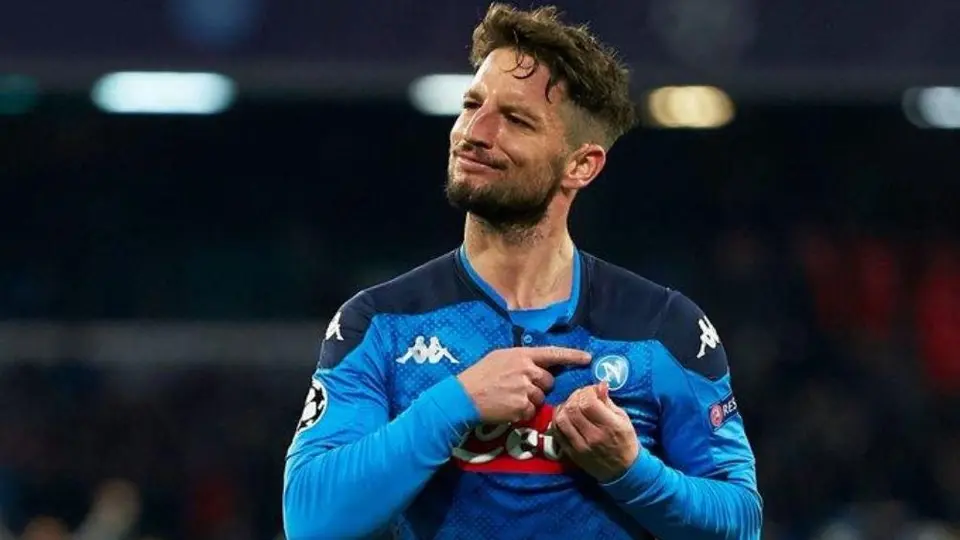 Napoli: Dries Mertens sale del equipo, afirmó el presidente del club