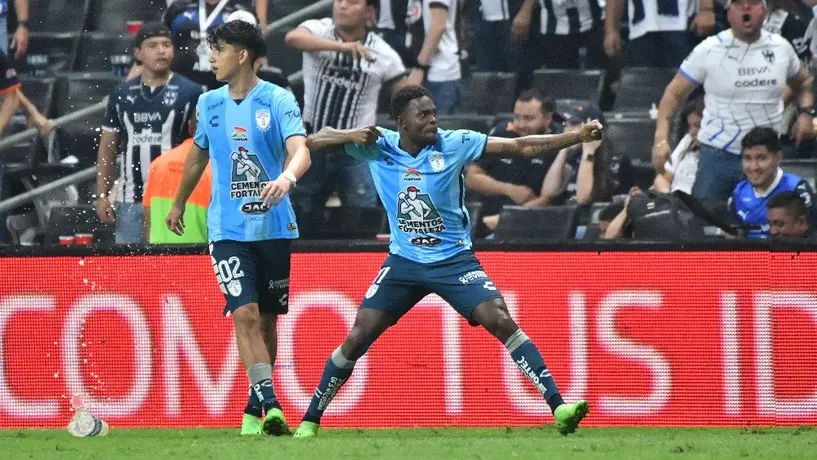 Esposa de Avilés 'explotó' contra Rayados: 'Al carajo, ustedes no me dan de comer'