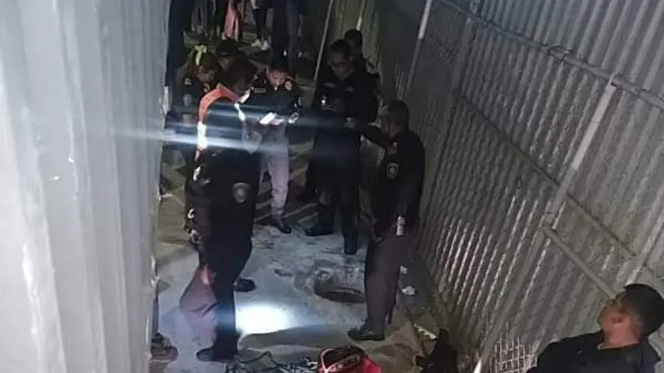 Mueren dos hermanas al caer en coladera en Iztacalco; iban al concierto de Zoé