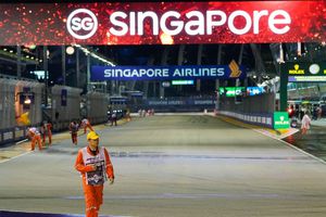 F1: GP de Singapur se retrasó por la lluvia; comenzará una hora después