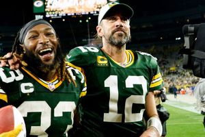 NFL: Rodgers alargó su paternidad sobre los Bears y los Packers suman su primer triunfo