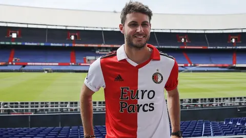 Santi Giménez: Feyenoord presentó su foto oficial con el mexicano como protagonista