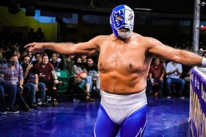 CMLL: Blue Panther cae inconsciente y conmocionado en plena lucha