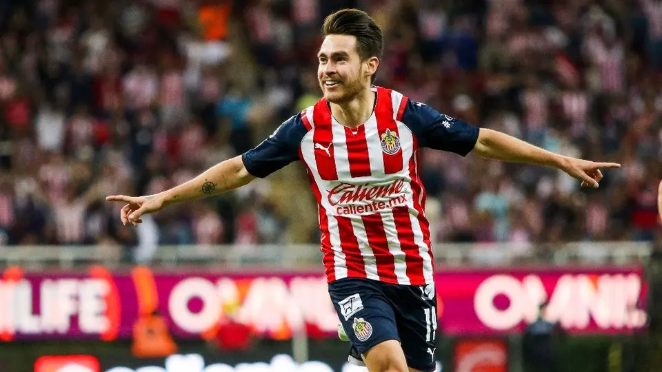 Chivas: Canelo Angulo ya entrena al parejo de sus compañeros; se acerca su regreso