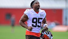 NFL: Myles Garrett regresó a entrenar con los Browns tras su impactante accidente