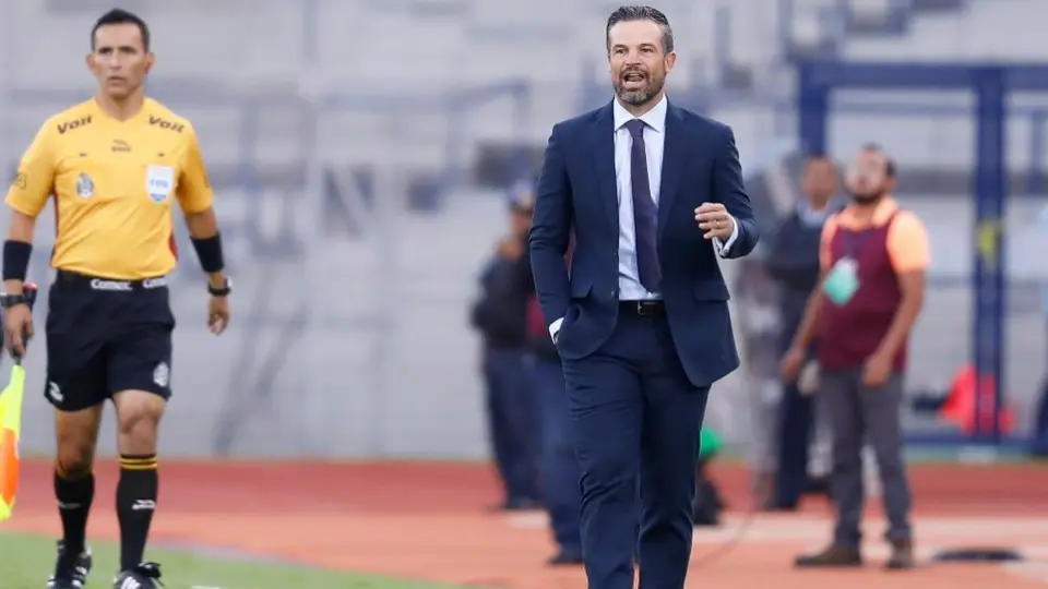 Pumas: Rafa Puente e Ismael Íñiguez, presentes en el entrenamiento auriazul