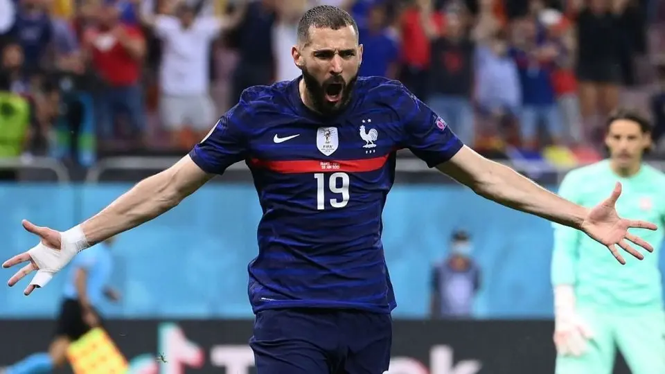 Karim Benzema anunció que se retira de la selección de Francia
